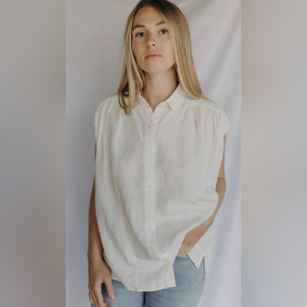 Esby Apparel Phoebe top in Quartz